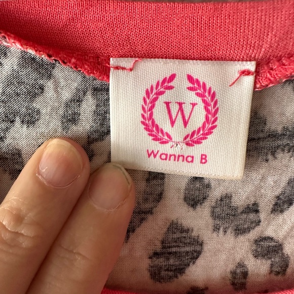 Pink and leopard short sleeve top size small - Picture 4 of 4